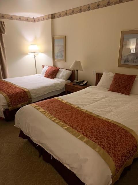 Redwood Motor Inn Брандън Екстериор снимка