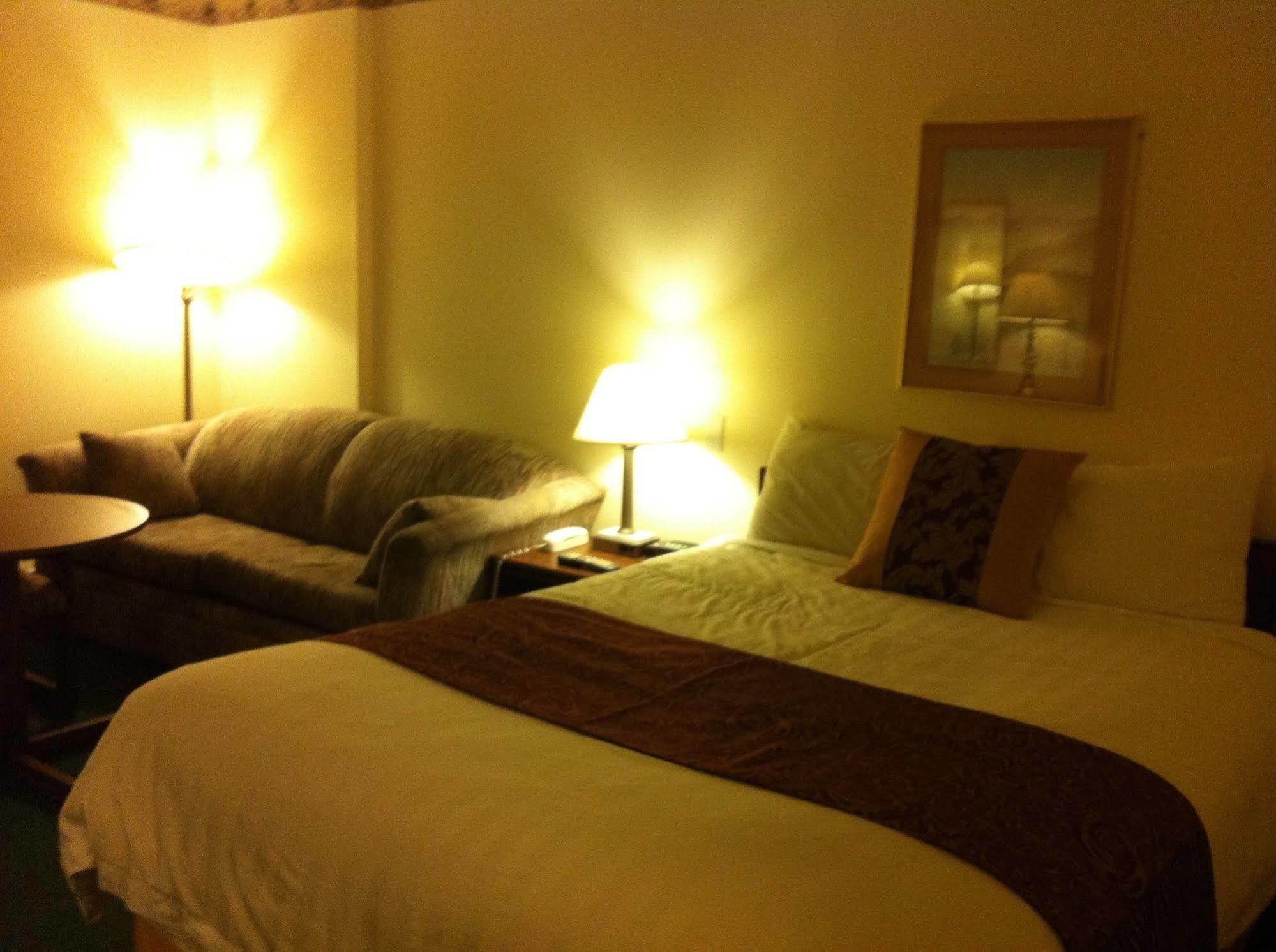Redwood Motor Inn Брандън Екстериор снимка