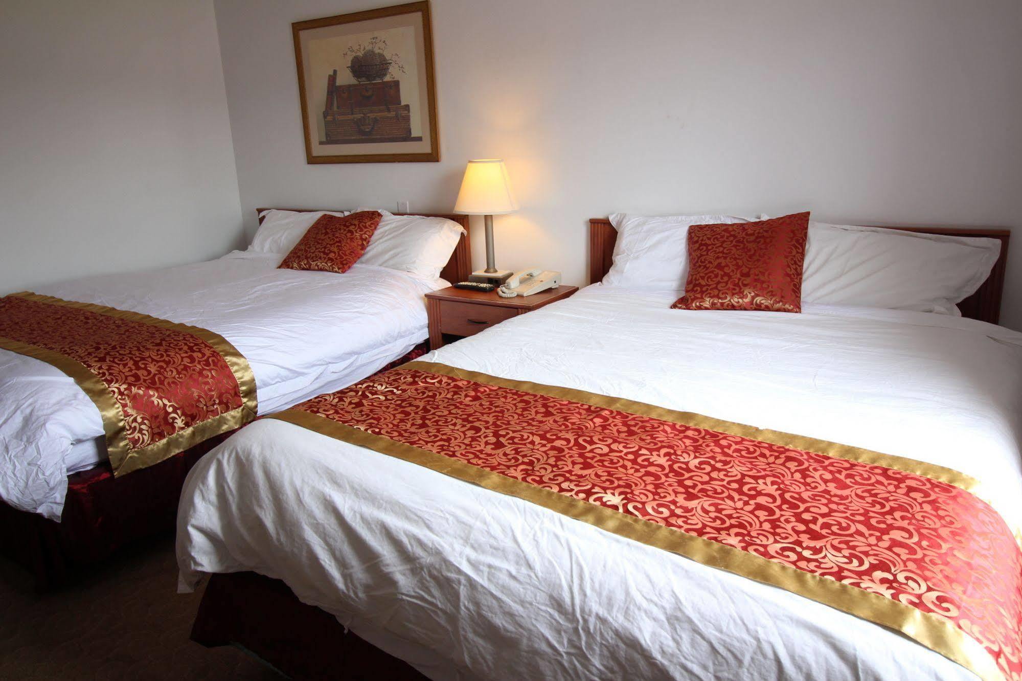Redwood Motor Inn Брандън Екстериор снимка